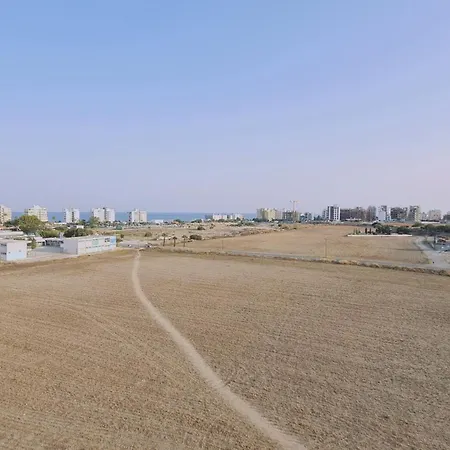 Sea And Salt Lake Panoramic View Apt Larnaca