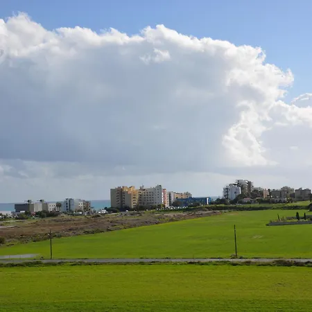 Sea And Salt Lake Panoramic View Apt Larnaca